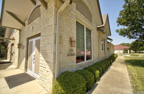 2006 Valencia Drive Kerrville TX 78028