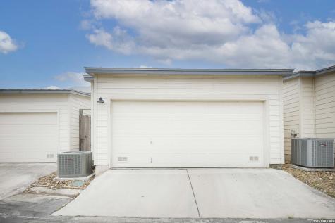 130 Oakwell Farms Parkway San Antonio TX 78218