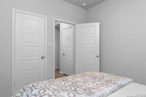 2640 Barkey Springs San Antonio TX 78245
