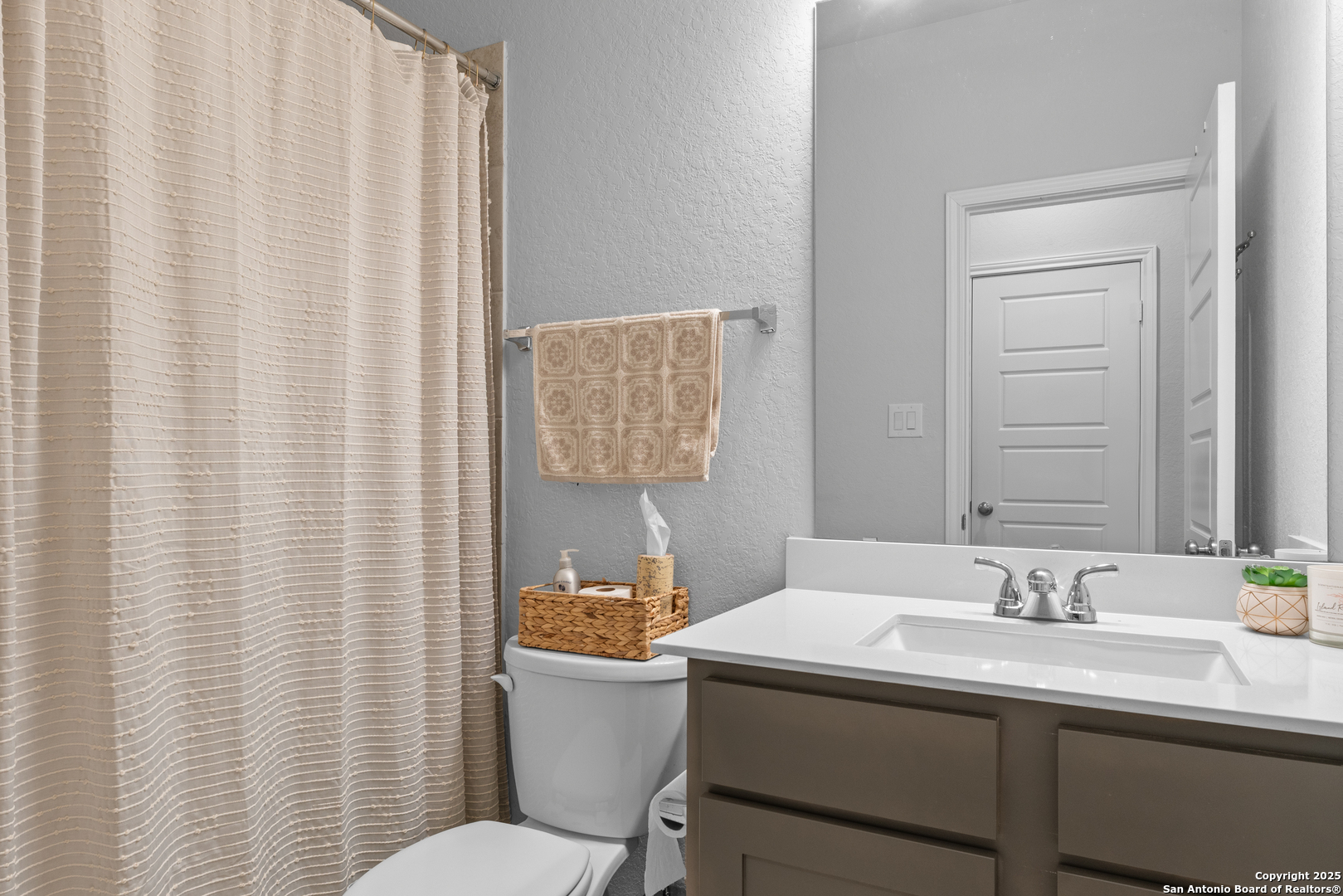 2640 Barkey Springs San Antonio TX 78245