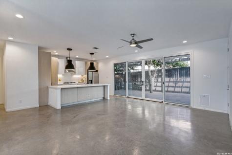 402 Everest San Antonio TX 78209