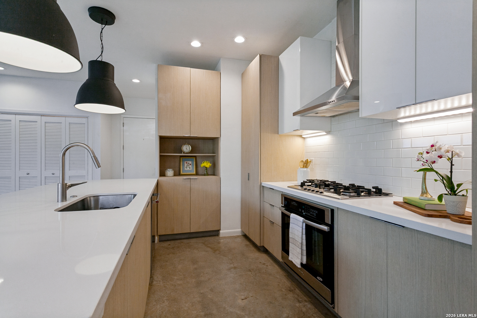402 Everest San Antonio TX 78209