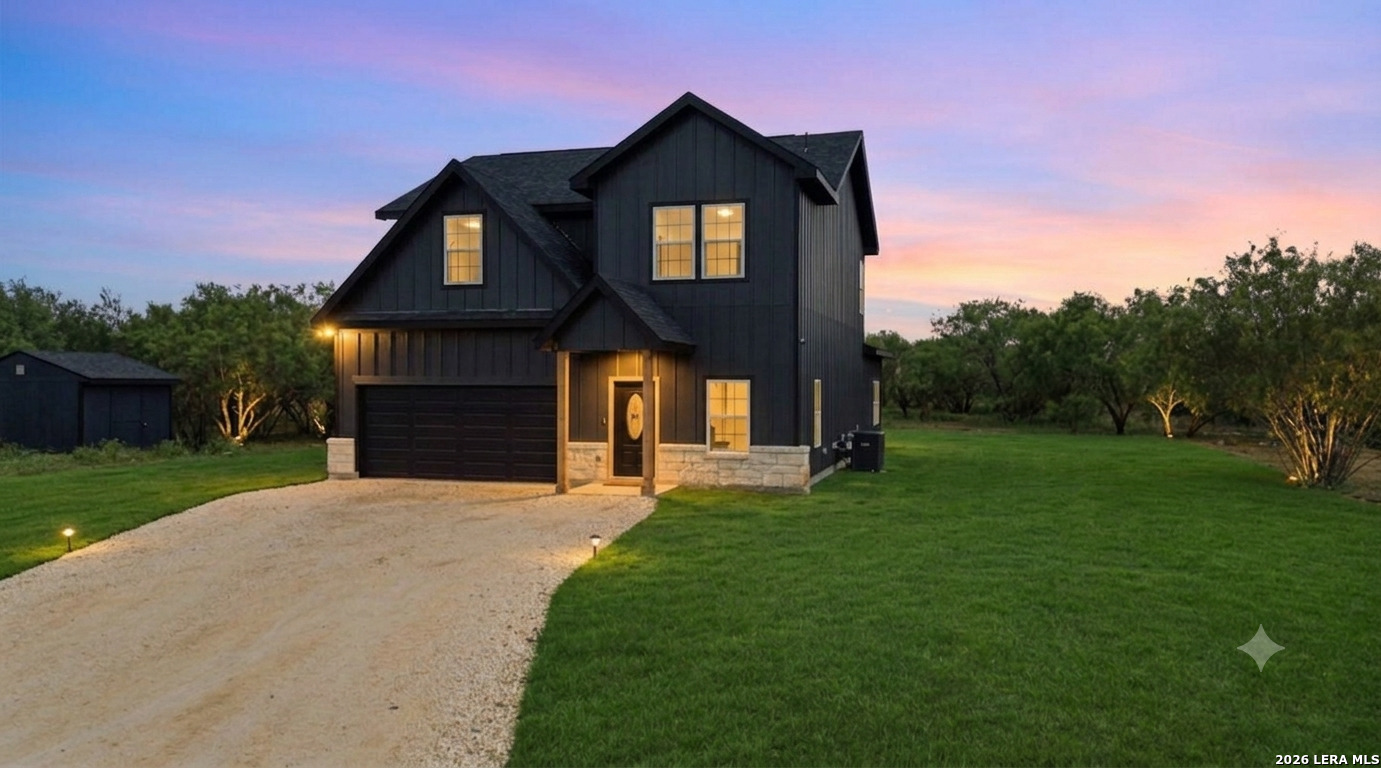 111 County Road 2660 Devine TX 78016