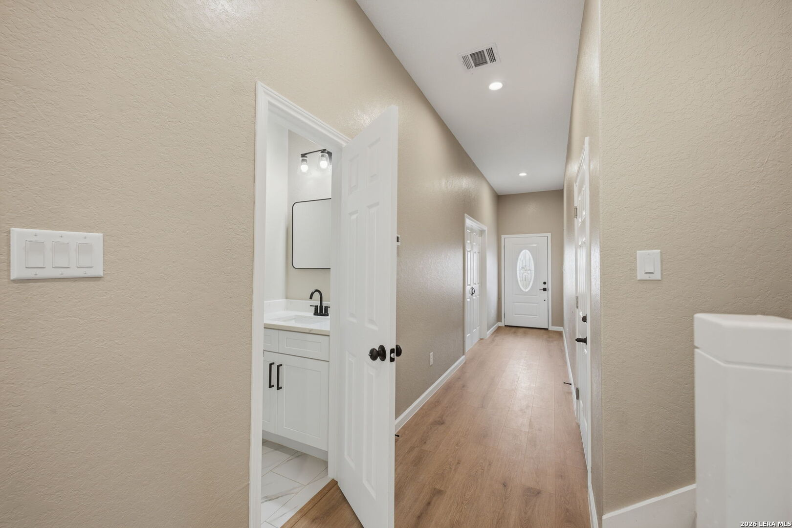 111 County Road 2660 Devine TX 78016