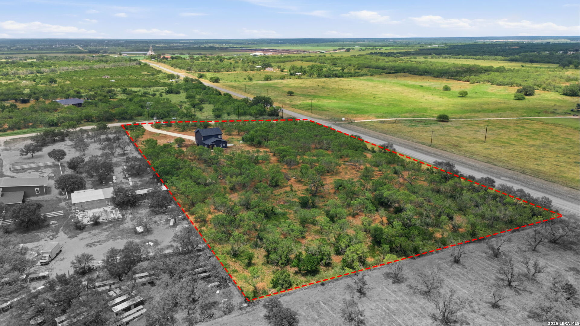 111 County Road 2660 Devine TX 78016