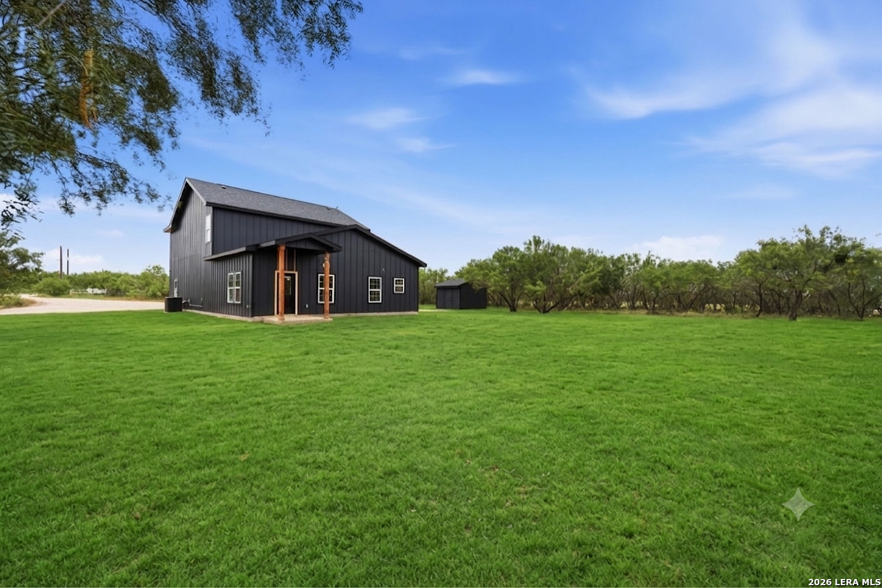 111 County Road 2660 Devine TX 78016