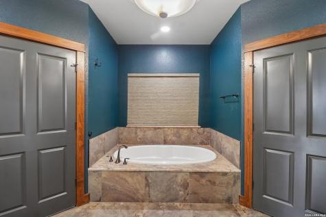 1611 Saddlewood Boulevard Kerrville TX 78028
