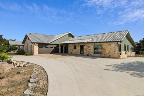 1611 Saddlewood Boulevard Kerrville TX 78028