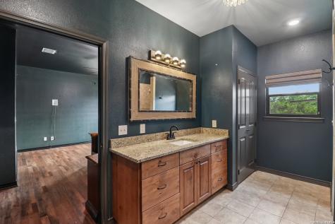 1611 Saddlewood Boulevard Kerrville TX 78028