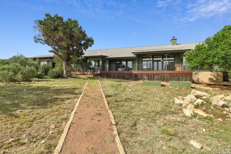 1611 Saddlewood Boulevard Kerrville TX 78028