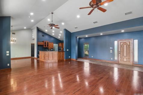 1611 Saddlewood Boulevard Kerrville TX 78028