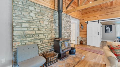 606 Deer Lake Cove Wimberley TX 78676