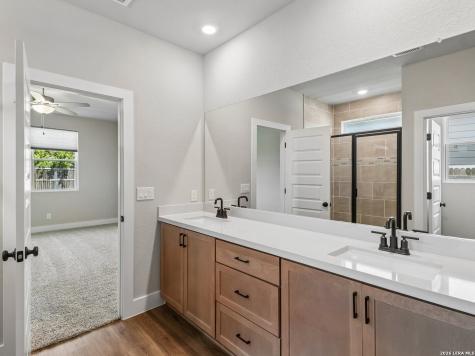 7059 Hayes Horizon Live Oak TX 78233