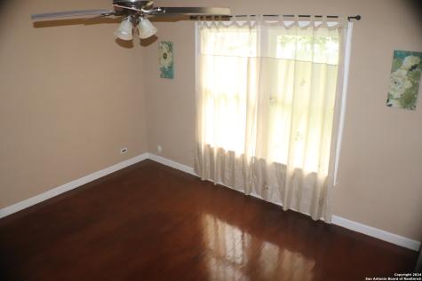 2306 W Huisache San Antonio TX 78201