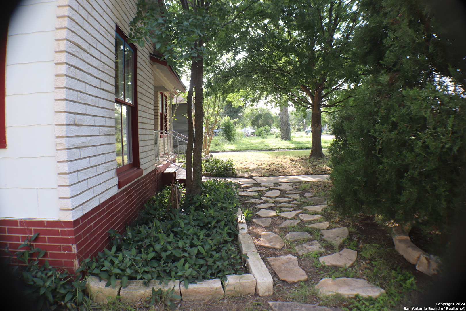 2306 W Huisache San Antonio TX 78201