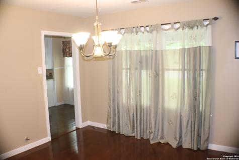 2306 W Huisache San Antonio TX 78201