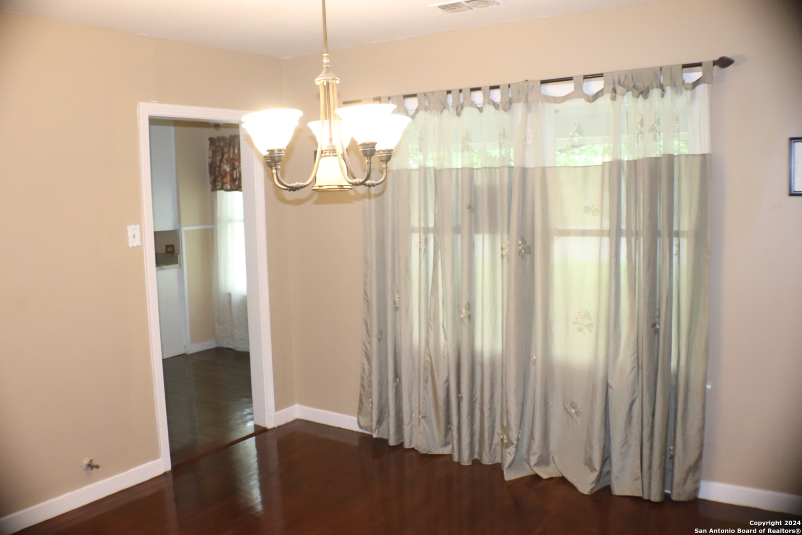 2306 W Huisache San Antonio TX 78201