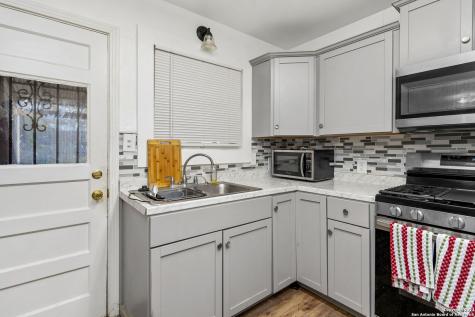 131 Savannah Drive San Antonio TX 78213