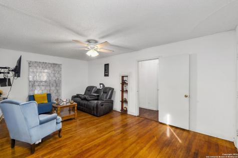 131 Savannah Drive San Antonio TX 78213