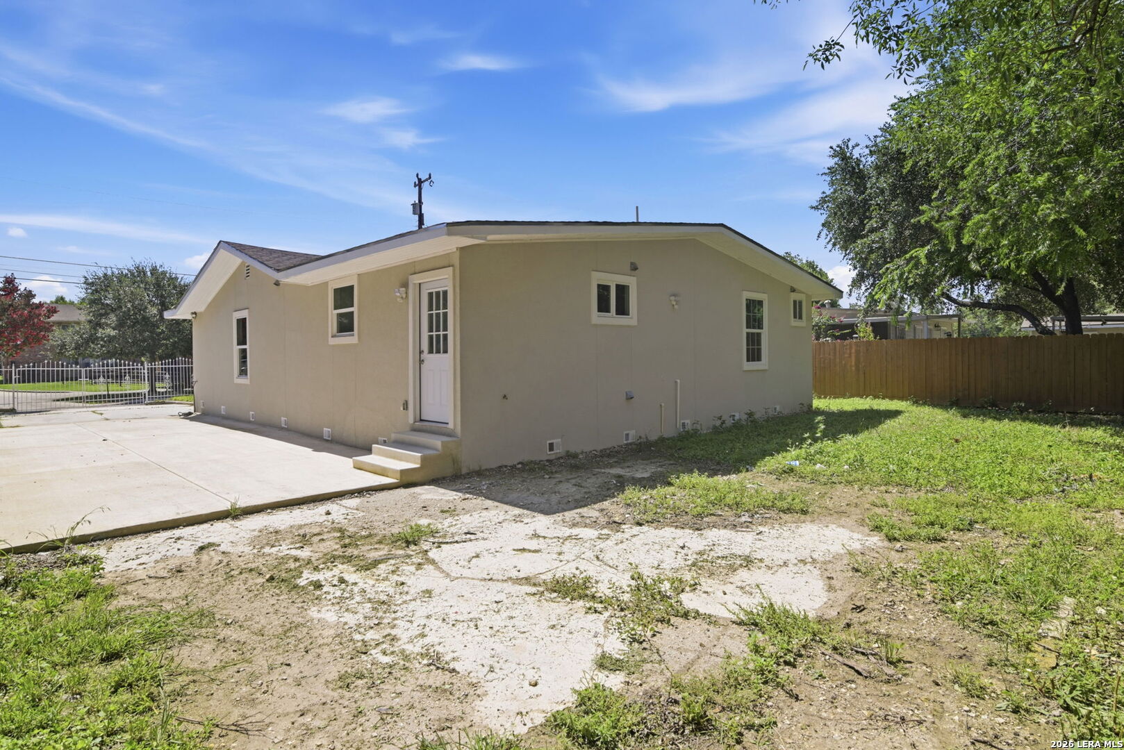 943 S San Eduardo San Antonio TX 78237