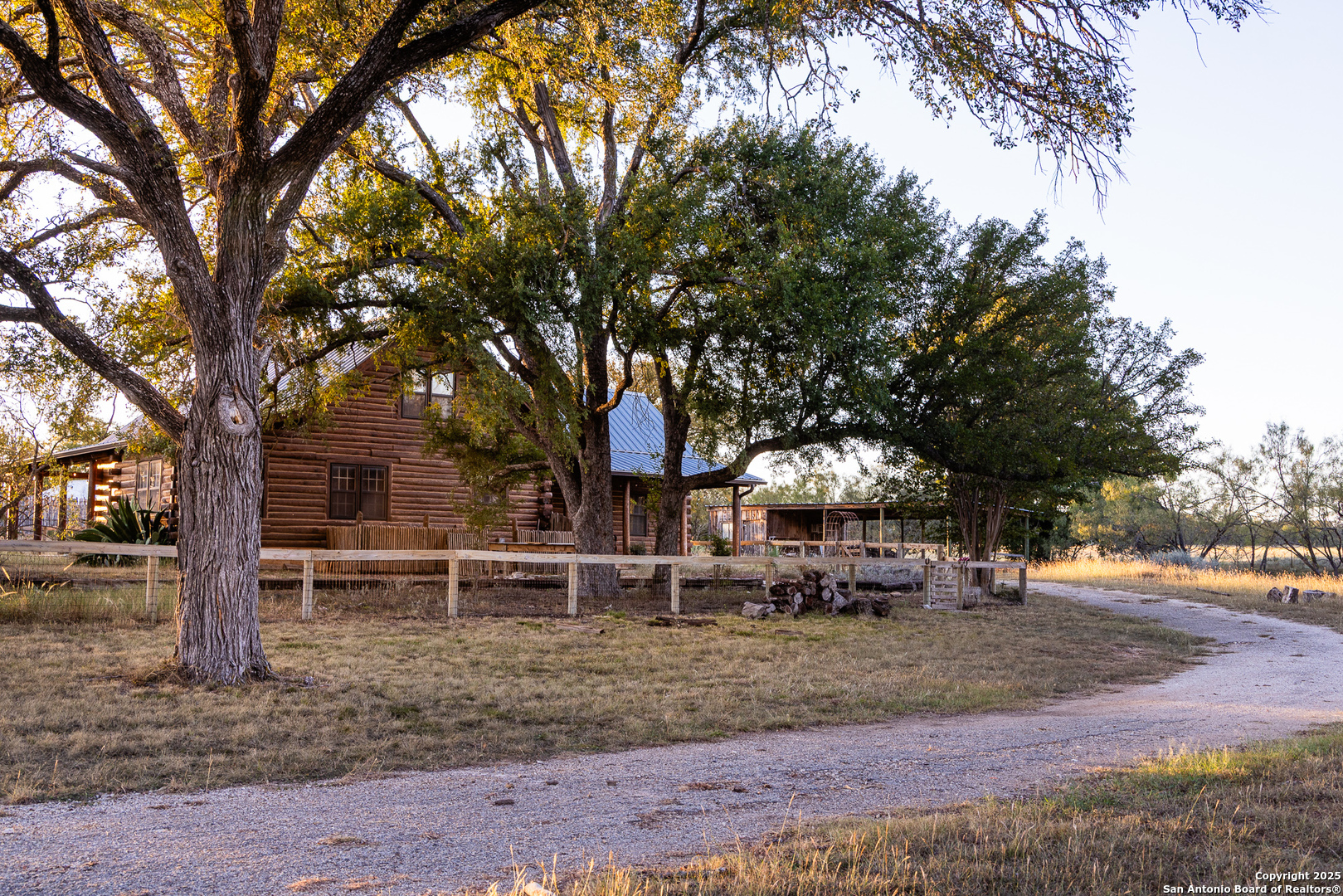 387 Schmidtzinsky Fredericksburg TX 78624