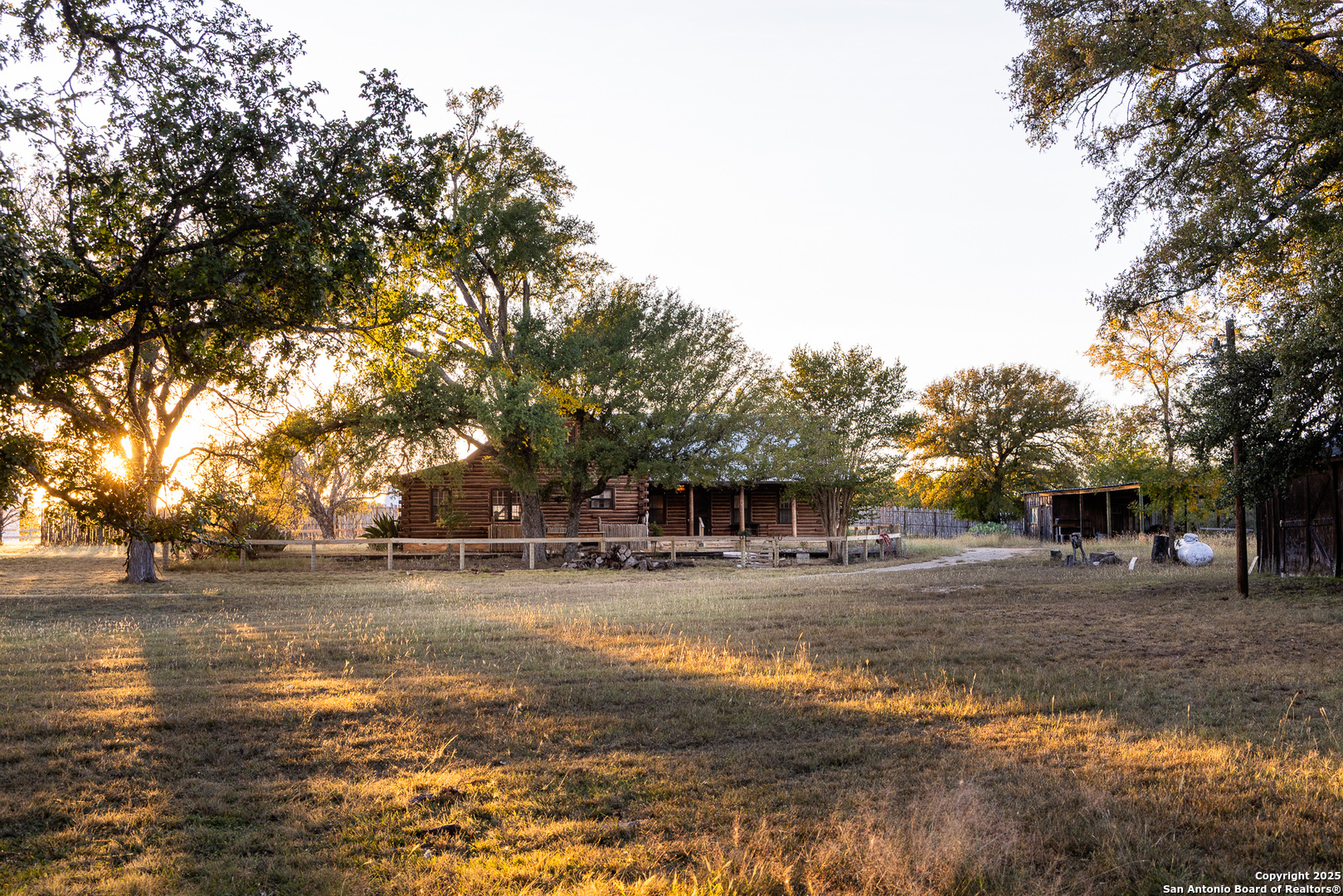387 Schmidtzinsky Fredericksburg TX 78624