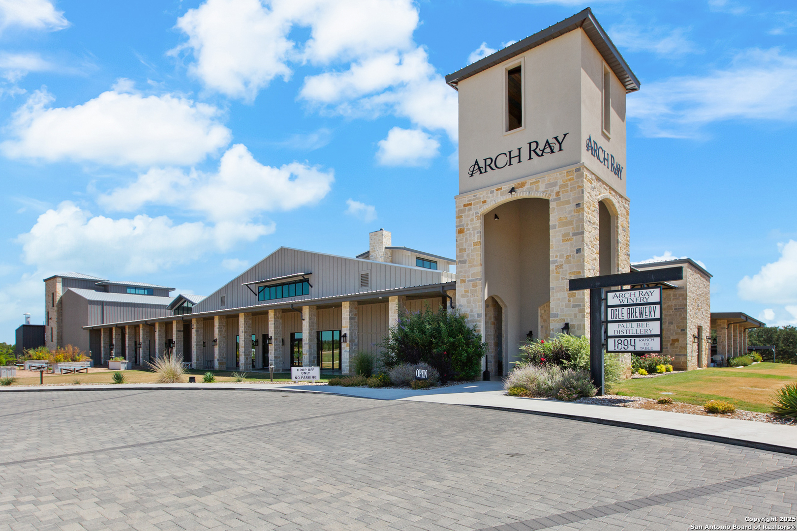 229 Resort Court Fredericksburg TX 78624