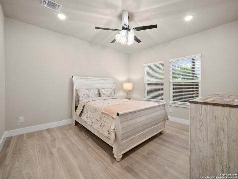 5338 Howard Street San Antonio TX 78212