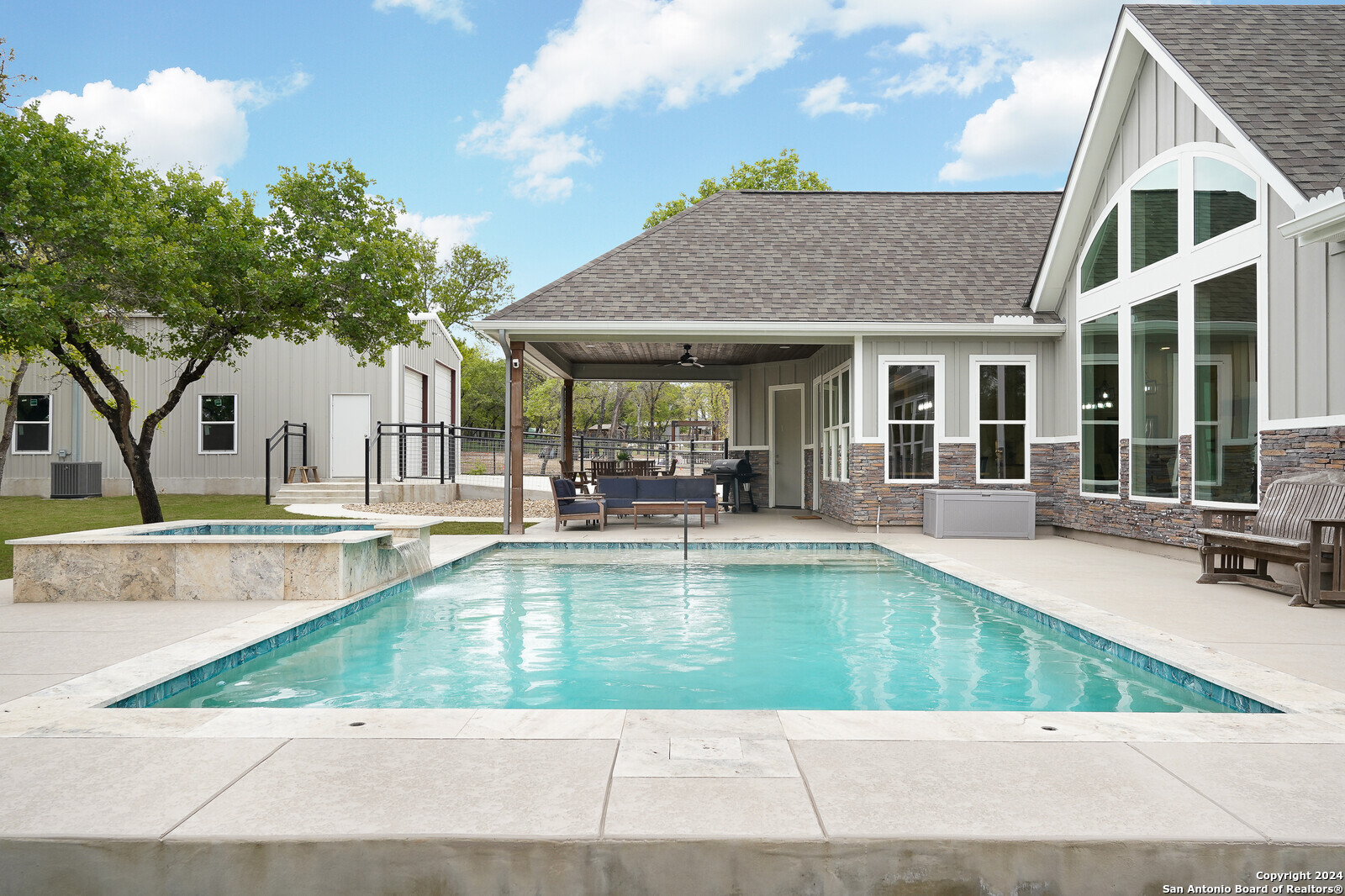 136 Chisum Trail La Vernia TX 78121