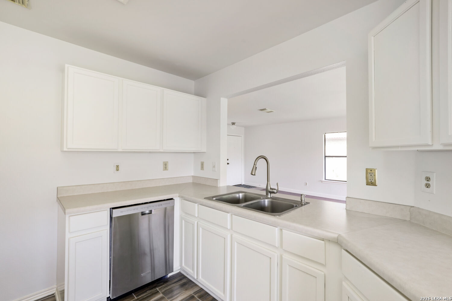 6527 Magic Oaks San Antonio TX 78239