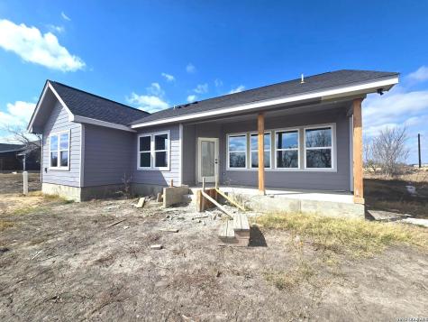 181 Ranchero Way Natalia TX 78059