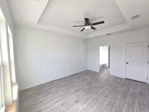 181 Ranchero Way Natalia TX 78059