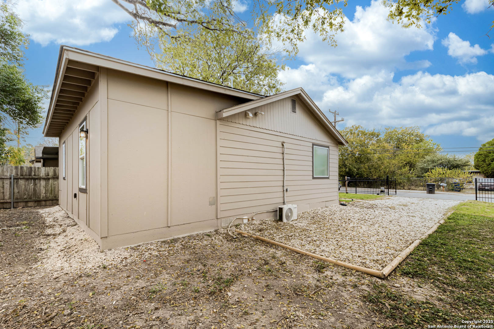 324 Overlook Road San Antonio TX 78233