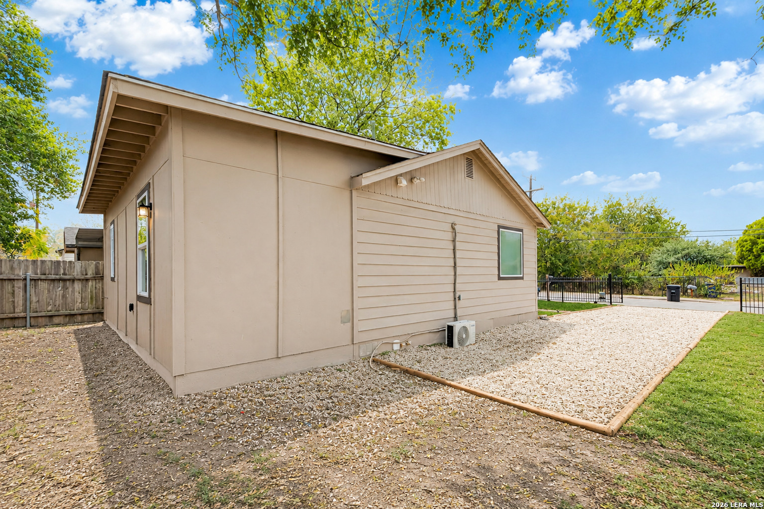 324 Overlook Road San Antonio TX 78233