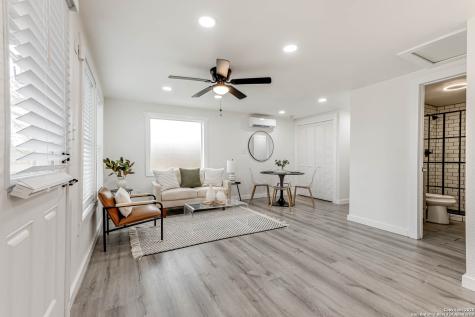 324 Overlook Road San Antonio TX 78233