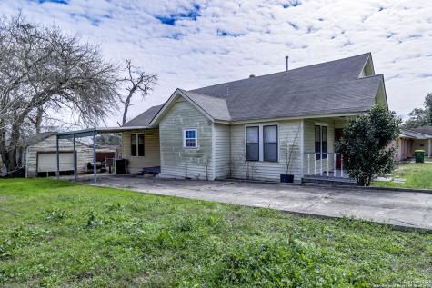 711 S 7th Street Kenedy TX 78119