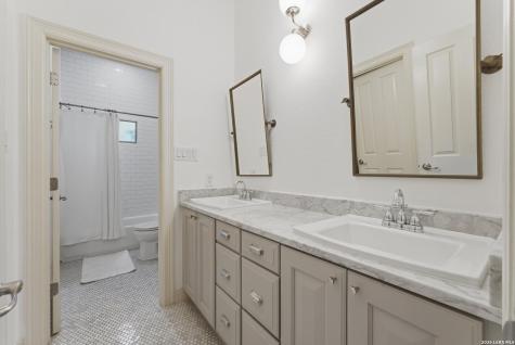 429 English Oaks Circle Boerne TX 78006