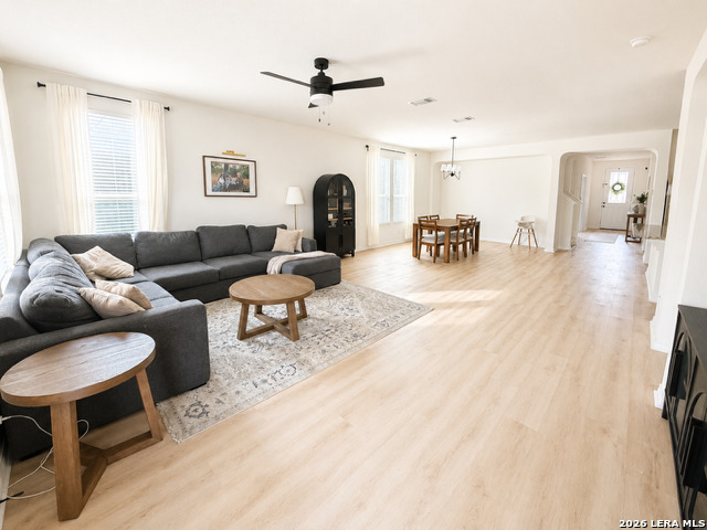5275 Anzueto San Antonio TX 78261