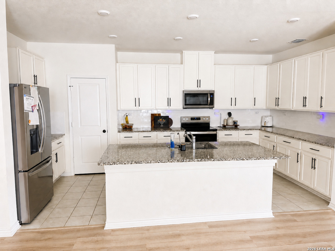 5275 Anzueto San Antonio TX 78261