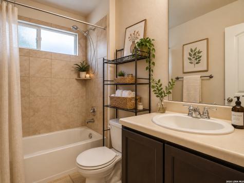 2526 Live Oak Pass San Antonio TX 78244