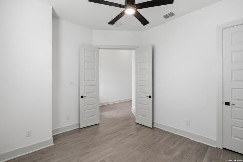 718 Niebla Creek San Antonio TX 78263