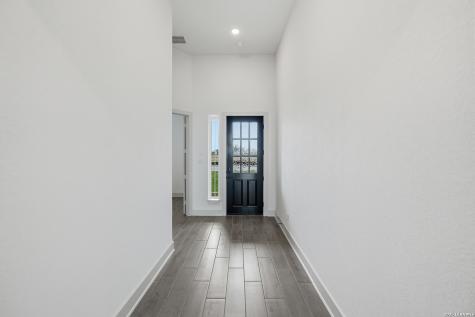 718 Niebla Creek San Antonio TX 78263