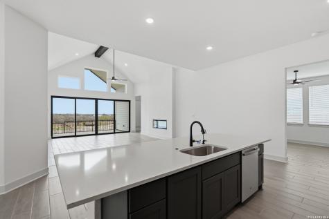 718 Niebla Creek San Antonio TX 78263
