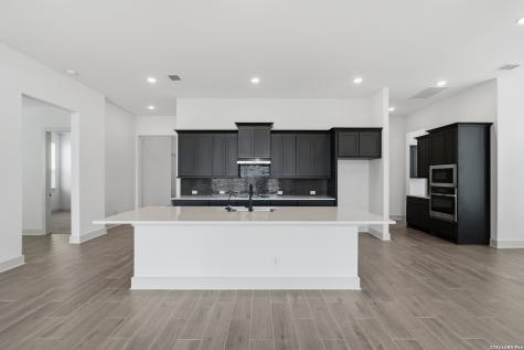 718 Niebla Creek San Antonio TX 78263