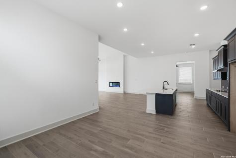 718 Niebla Creek San Antonio TX 78263