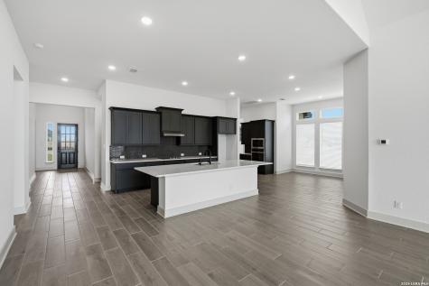 718 Niebla Creek San Antonio TX 78263