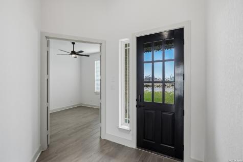 718 Niebla Creek San Antonio TX 78263