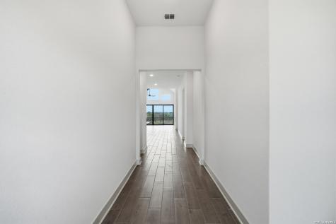 718 Niebla Creek San Antonio TX 78263