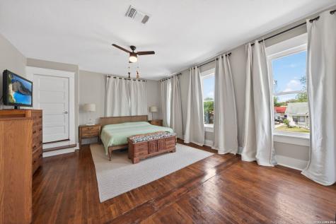 426 Rigsby Avenue San Antonio TX 78210