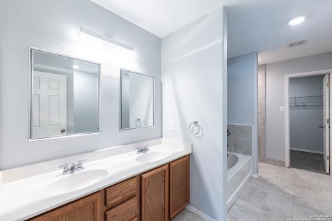 15522 Flowing Spring San Antonio TX 78247